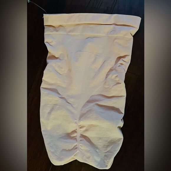 Spanx high waisted brief size M Color Nude NWOT - Picture 4 of 5